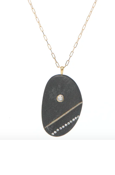 CVC Stones VINTAGE Necklace / black stone with a white vein