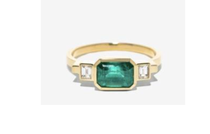 Azlee YG Emerald and Diamond Baguette Deco Ring / 0.2ct diamond, 1ct emerald 18k