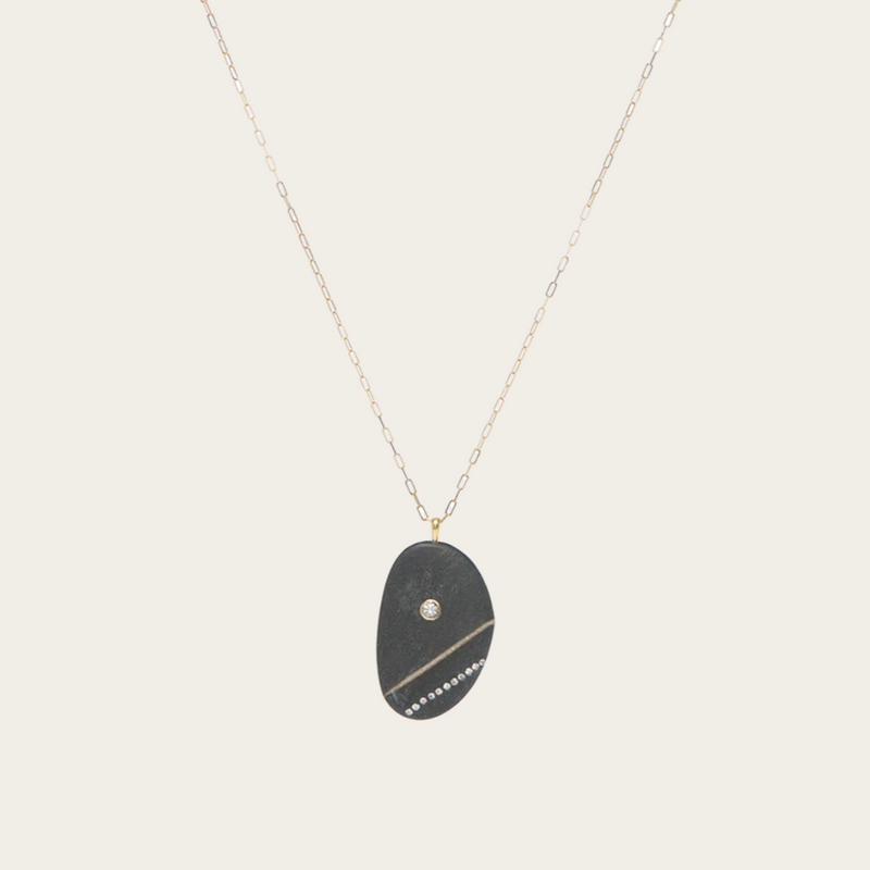 CVC Stones VINTAGE Necklace / black stone with a white vein