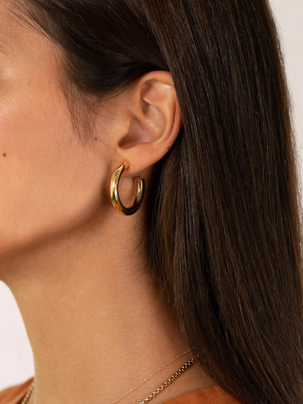 Zoe Chicco Medium Hollow Hoops