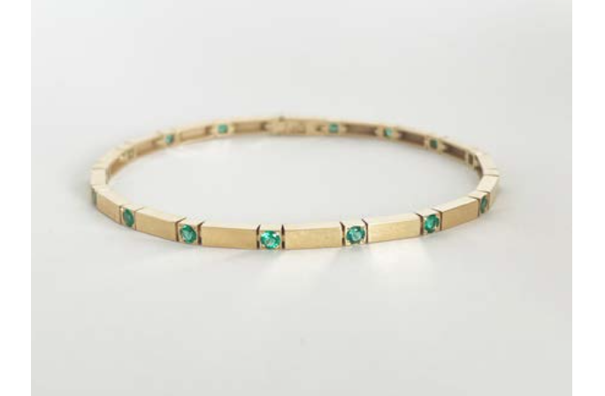 Azlee YG Gold Bar and Emerald Tennis Bracelet 1.1cts 18k