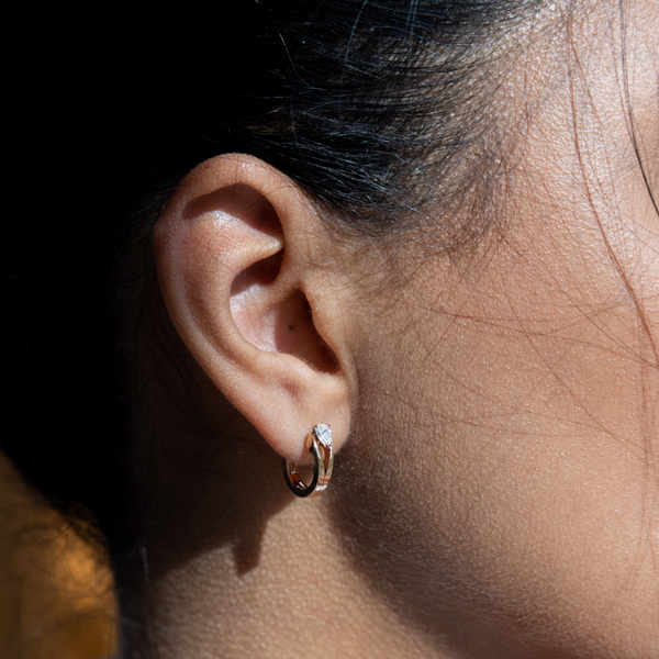 Repossi XS Serti Inversé Hoop Earring Single