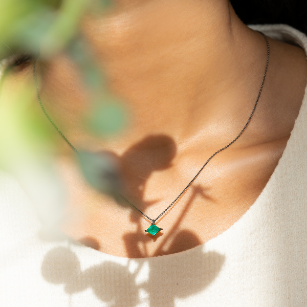 Eva Fehren BLK WG EMERALD Rhombus Pendant 0.68cts 18k