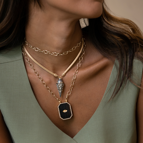 Marie Lichtenberg YG Ebony Eye Scapular with Diamonds 0.44ct 18k