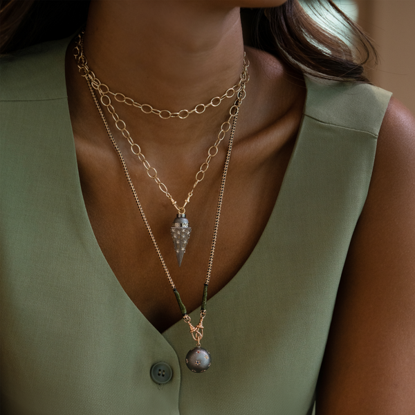 Marie Lichtenberg YG In stars We Trust Pendulum with Diamonds 0.32ct on Rathi Cord 73cm / Black Rhodium  (Demi-fine 14k)