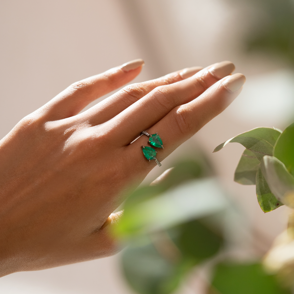 Eva Fehren Emerald Shield Pave Wrap Ring