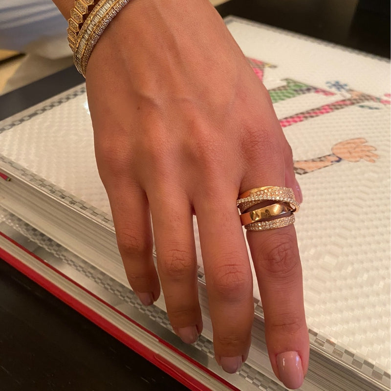Shay Essential Orbit Ring with Round Diamonds