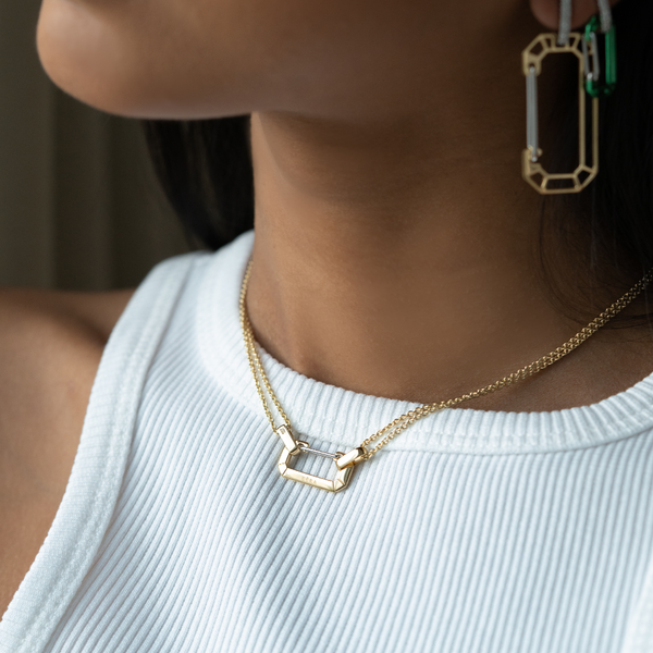 Eera Lucy Choker